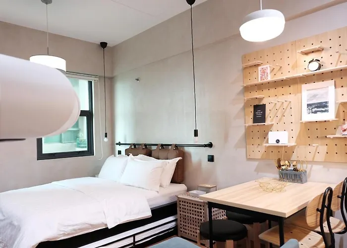 Studioretreat Near Mrt , Edsa Bus Station & East Ave