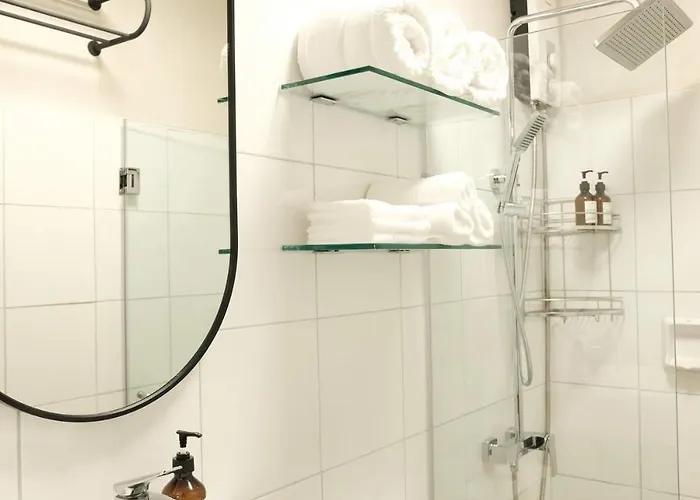 Studioretreat Near Mrt , Edsa Bus Station & East Ave Manila