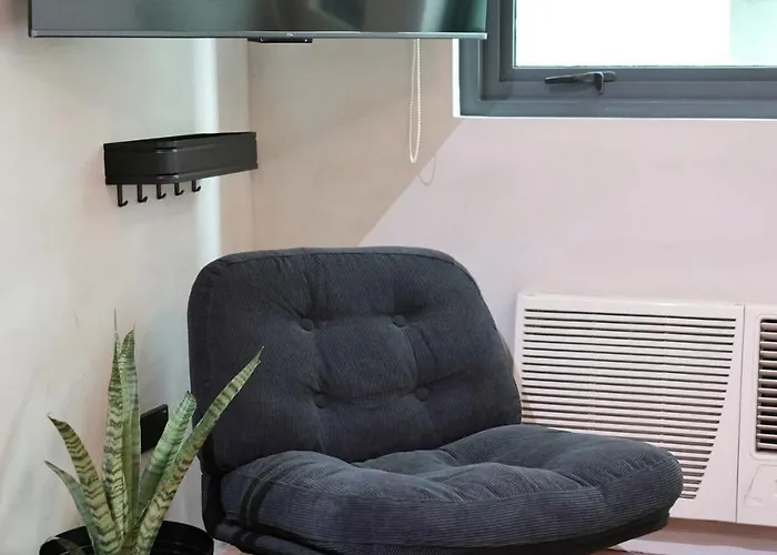 Studioretreat Near Mrt , Edsa Bus Station & East Ave * Manila