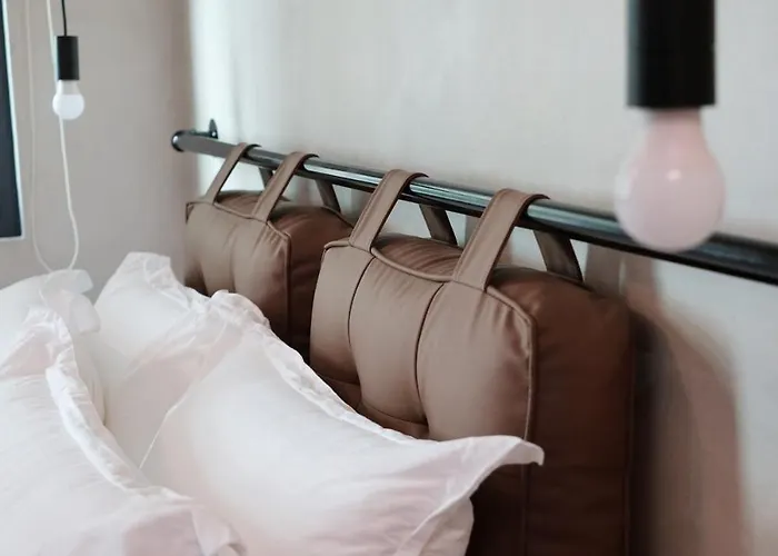Studioretreat Near Mrt , Edsa Bus Station & East Ave * Manila
